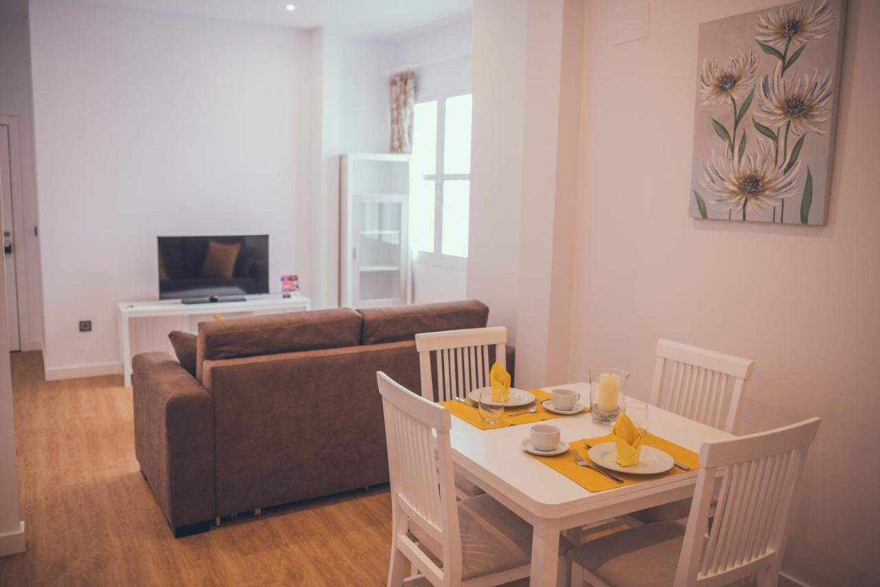 Apartamentos Puerta Sevilla 헤레스 외부 사진